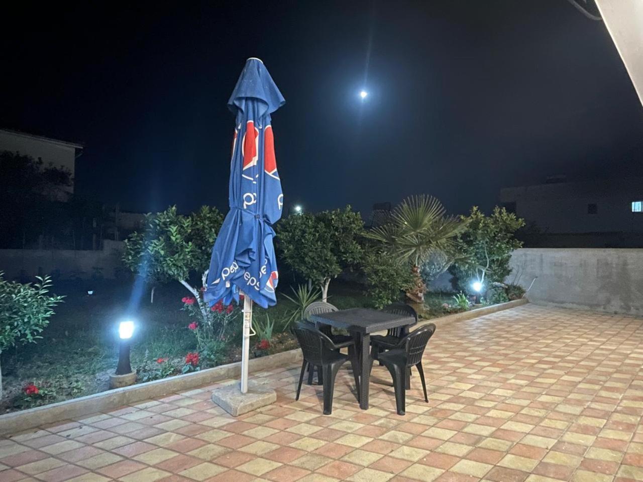 Vila Megi-Rent Room Vlorë 外观 照片