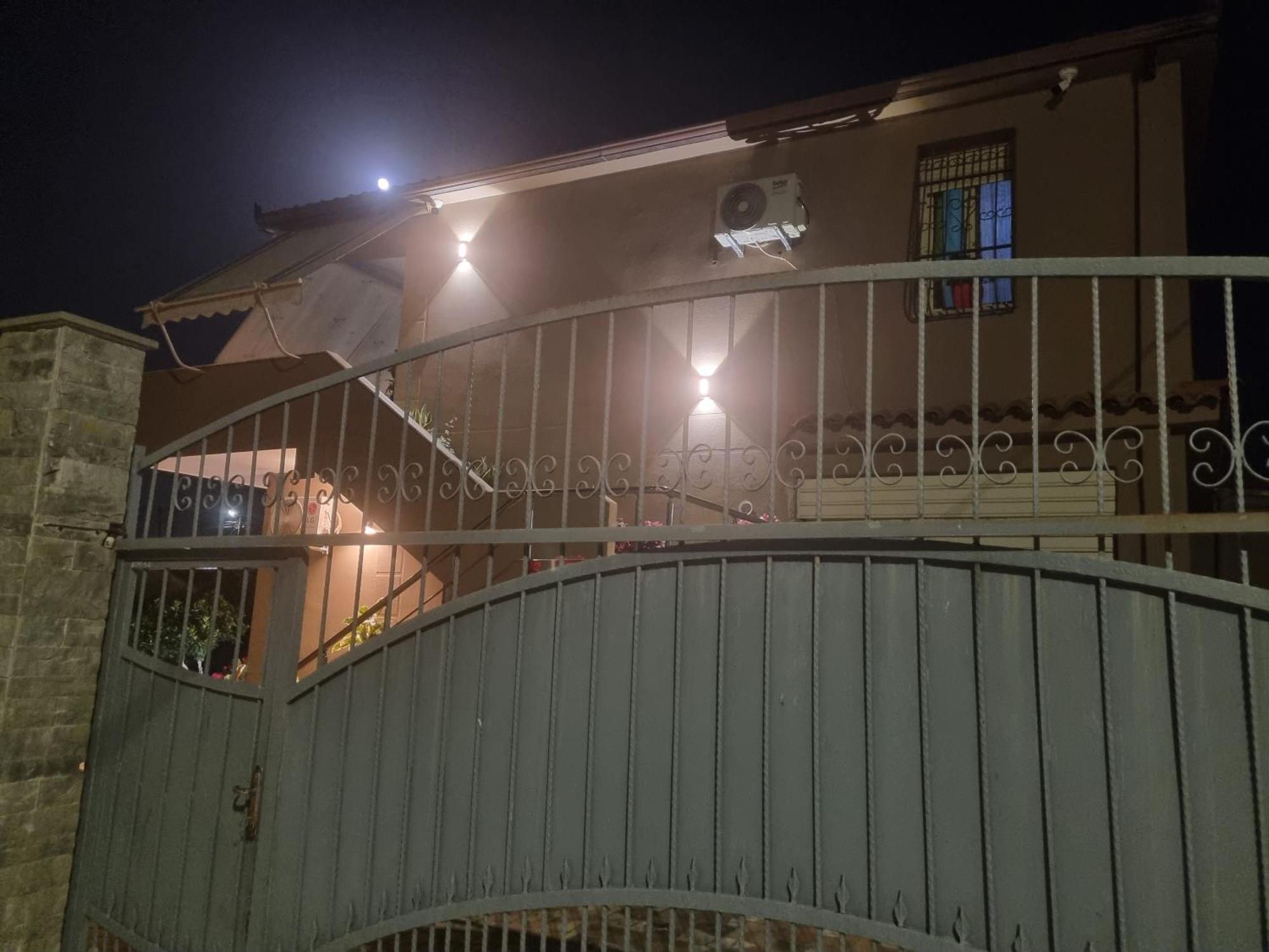 Vila Megi-Rent Room Vlorë 外观 照片