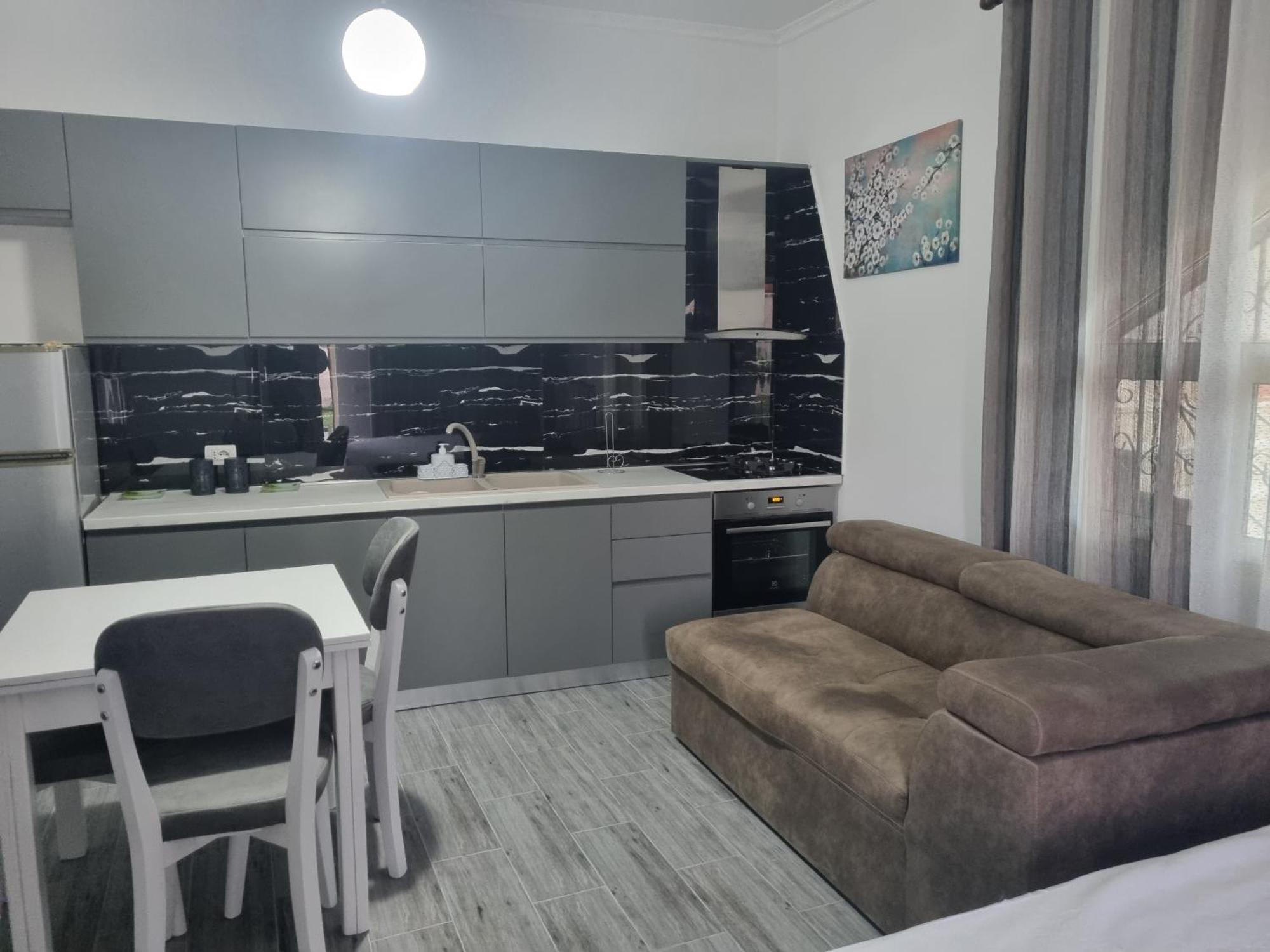 Vila Megi-Rent Room Vlorë 外观 照片